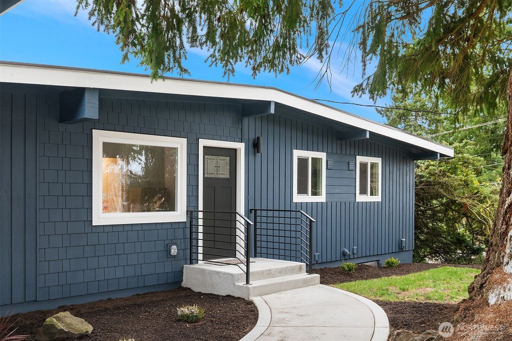 Photo of 15605 SE 8th Street, Bellevue, WA 98008 (MLS # 2487925)