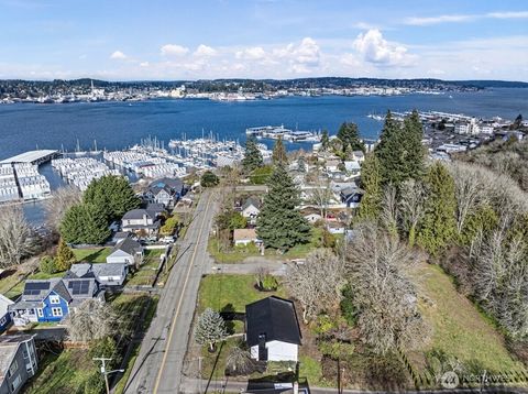Photo of 705 Hull Avenue, Port Orchard, WA 98366 (MLS # 2482836)