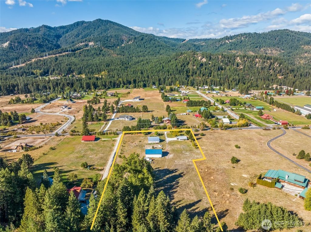 Photo of 18451 Camp 12 Rd Rd, Leavenworth, WA 98826 (MLS # 2501782)