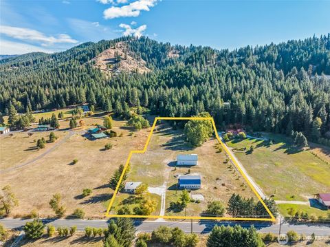 Photo of 18451 Camp 12 Rd Rd, Leavenworth, WA 98826 (MLS # 2501782)
