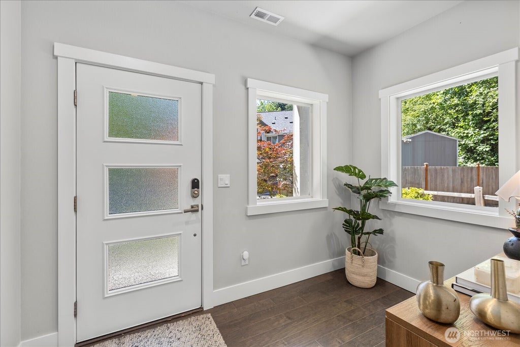Photo of 15111 Manor Way, Lynnwood, WA 98087 (MLS # 2576662)