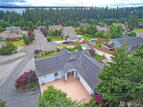 Photo of 14 Zermatt Court, Camano Island, WA 98282 (MLS # 2498104)