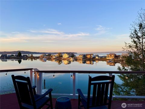 Photo of 10258 NE Lafayette Avenue, Bainbridge Island, WA 98110 (MLS # 2505480)