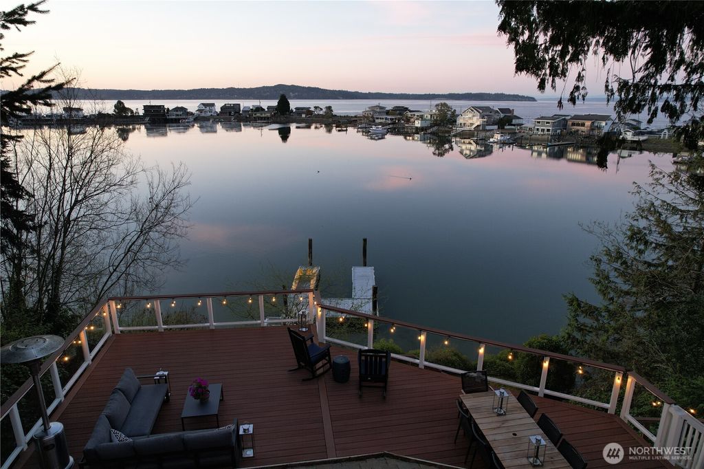 Photo of 10258 NE Lafayette Avenue, Bainbridge Island, WA 98110 (MLS # 2505480)