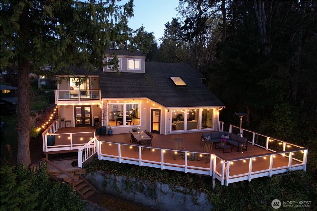 Photo of 10258 NE Lafayette Avenue, Bainbridge Island, WA 98110 (MLS # 2505480)