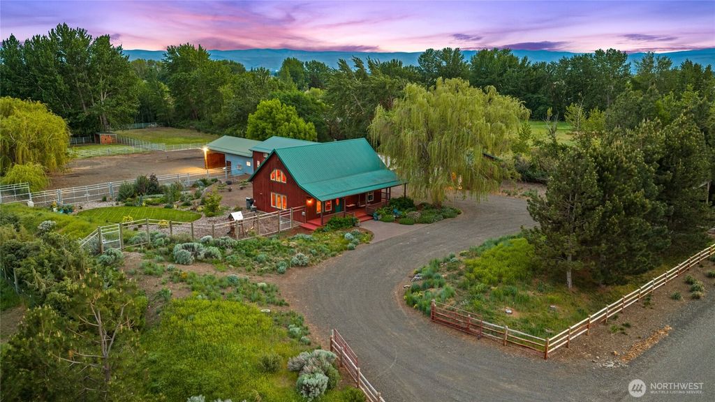 Photo of 1750 Rader Road, Ellensburg, WA 98926 (MLS # 2523807)