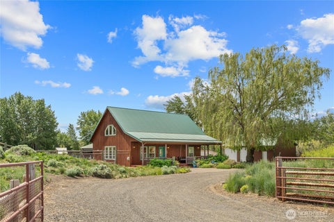 Photo of 1750 Rader Road, Ellensburg, WA 98926 (MLS # 2523807)
