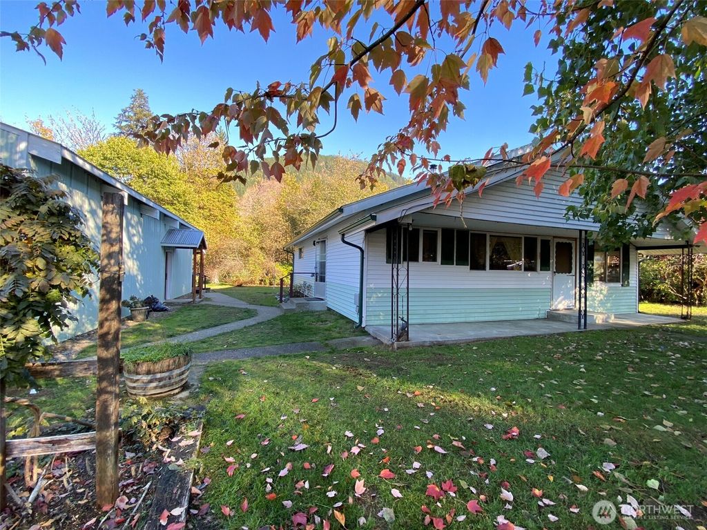 Photo of 752 Clear Creek Rd. Rd, Darrington, WA 98241 (MLS # 2374017)