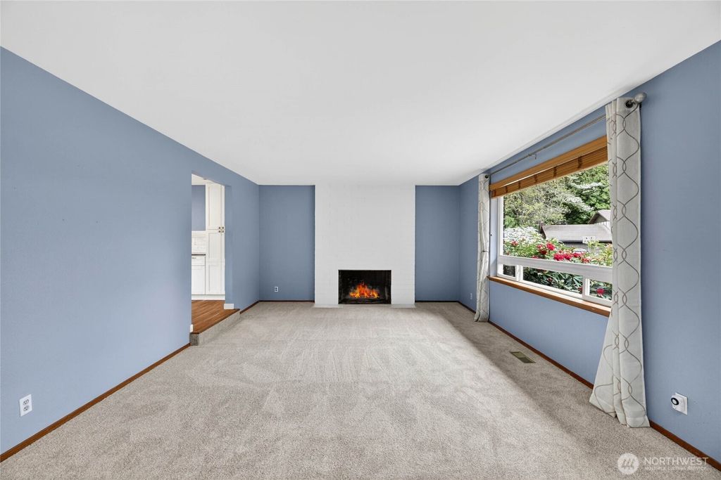 Photo of 13459 SE 250th Court, Kent, WA 98042 (MLS # 2510746)