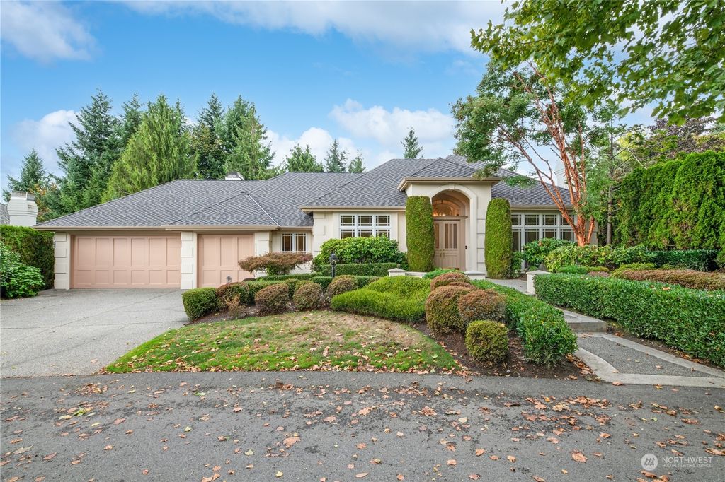 Photo of 19536 SE 24th Place, Sammamish, WA 98075 (MLS # 2178163)