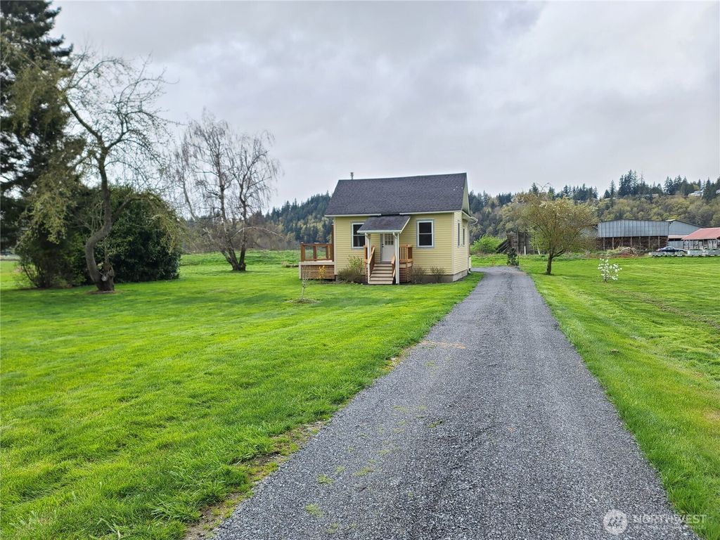 Photo of 1615 Norman Road, Stanwood, WA 98292 (MLS # 2471420)
