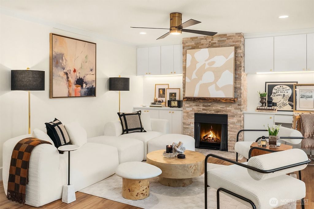 Photo of 1965 12th Avenue W #101, Seattle, WA 98119 (MLS # 2487459)