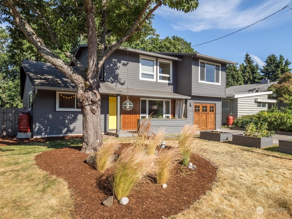 Photo of 10622 8th Avenue NW, Seattle, WA 98177 (MLS # 2141072)