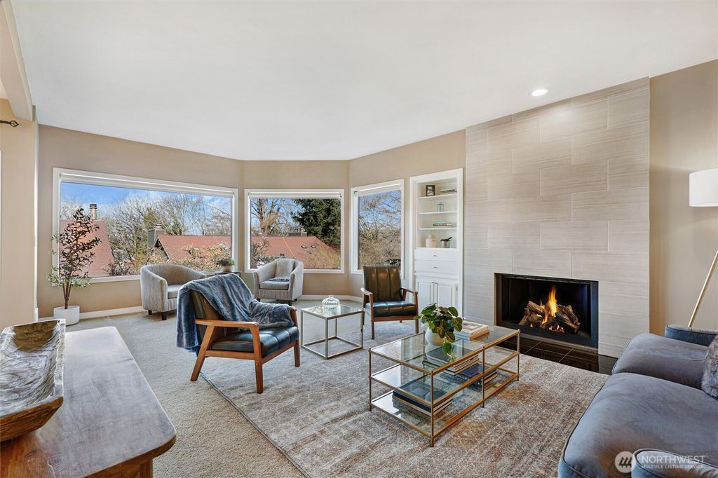 Photo of 2618 4th Avenue N #504, Seattle, WA 98109 (MLS # 2481249)