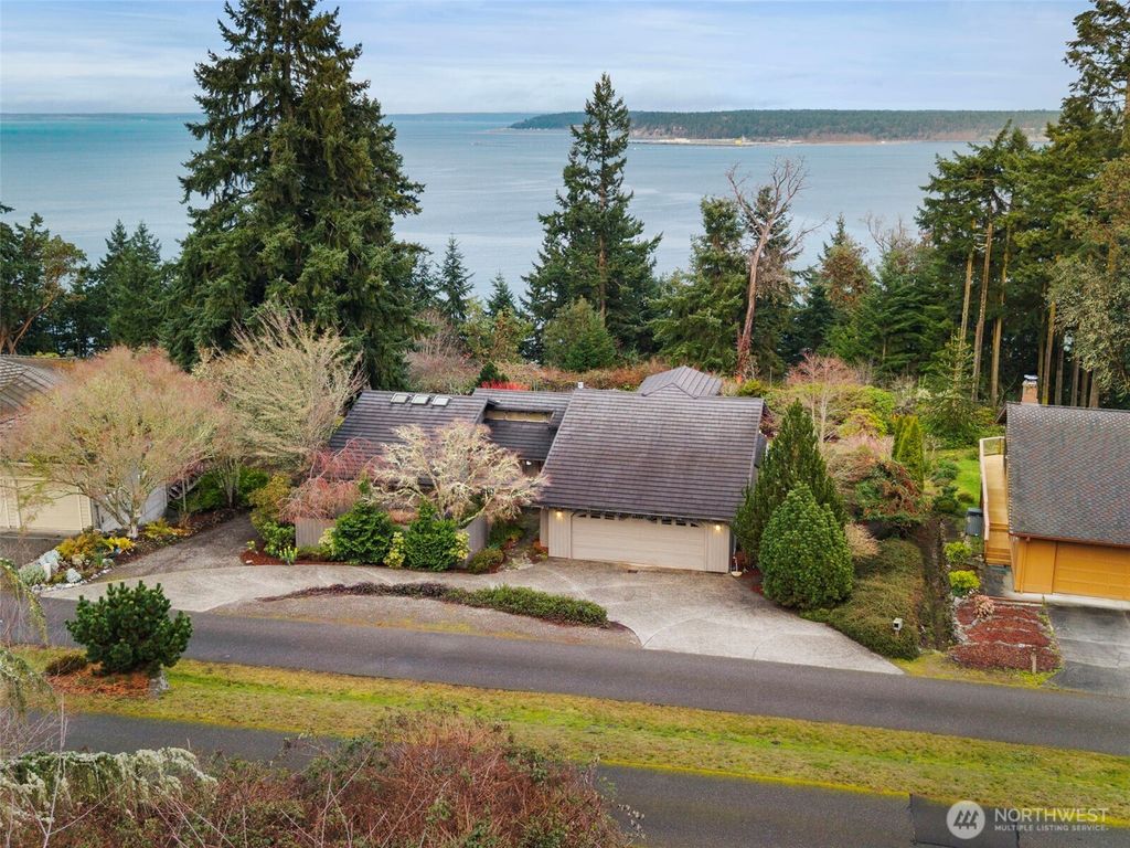 Photo of 170 Windship Drive, Port Townsend, WA 98368 (MLS # 2474980)