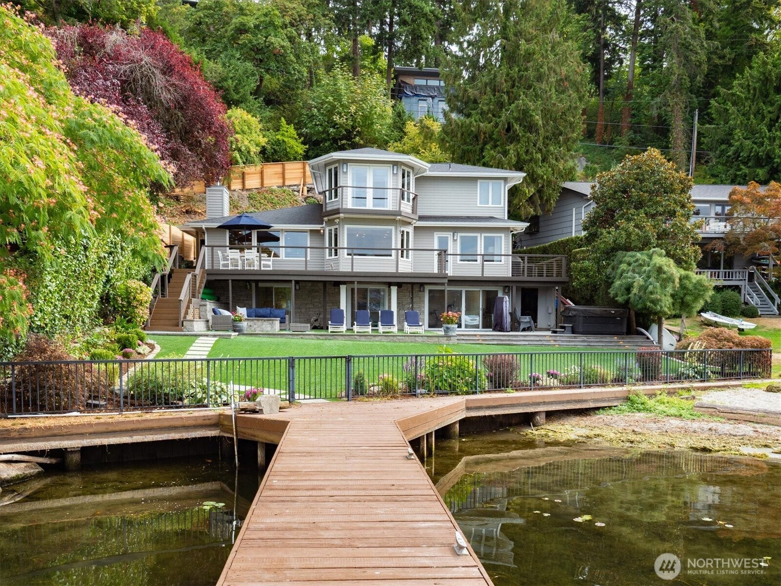 5912 NE Arrowhead Drive