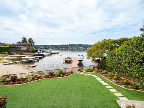 Photo of 5912 NE Arrowhead Drive, Kenmore, WA 98028 (MLS # 2581807)
