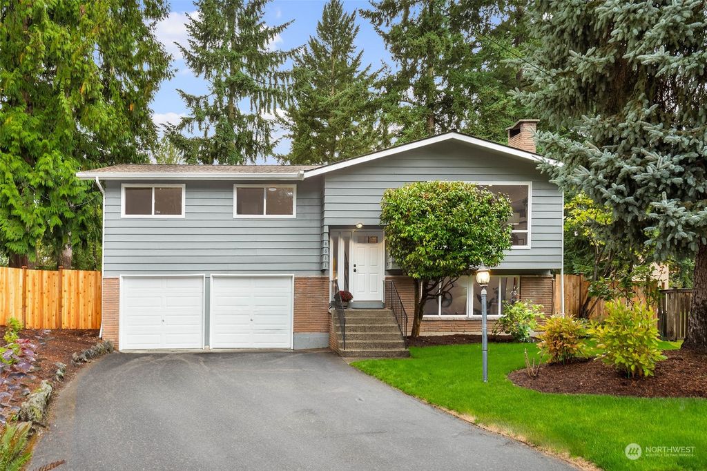 Photo of 8611 NE 132nd Place, Kirkland, WA 98034 (MLS # 2162417)