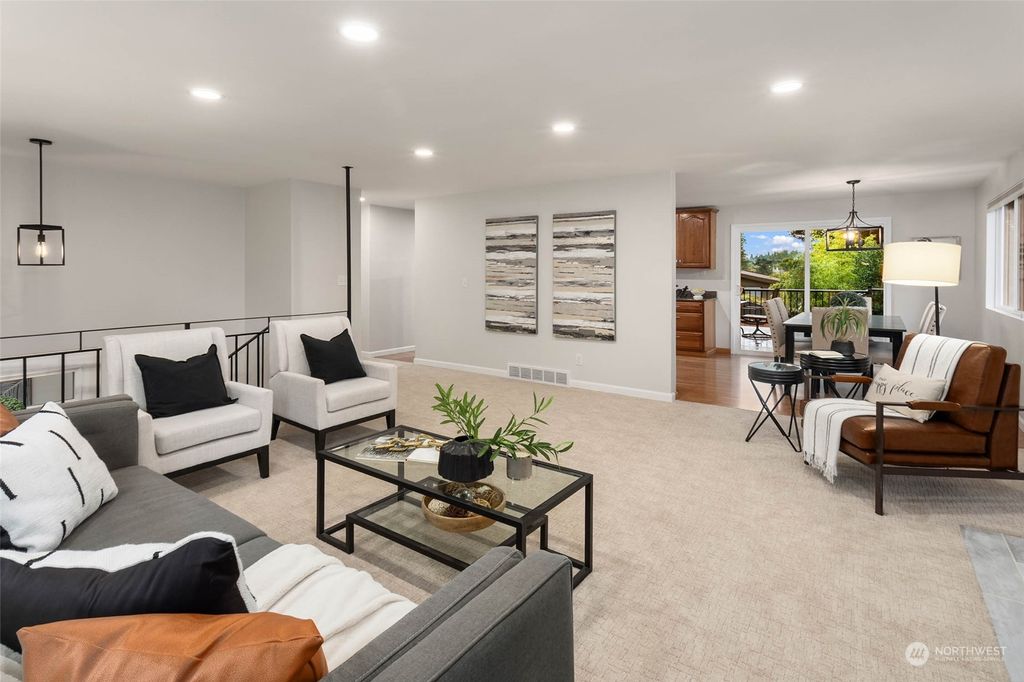 Photo of 8611 NE 132nd Place, Kirkland, WA 98034 (MLS # 2162417)
