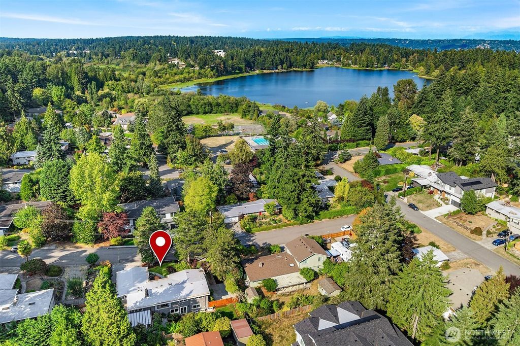 Photo of 15735 SE 25th Street, Bellevue, WA 98008 (MLS # 2427784)