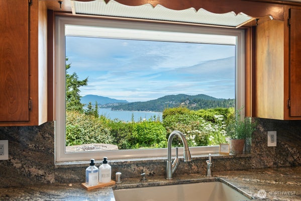 4053 EDITH POINT RD, ANACORTES, WA 98221 - Image 75ca7762a15ffc8b140b71b87e9e1023/3647763223