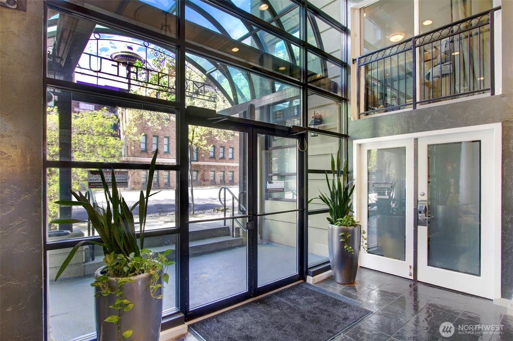 Photo of 425 Vine Street #510, Seattle, WA 98121 (MLS # 2564509)