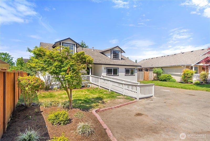 10702 59th Avenue NE