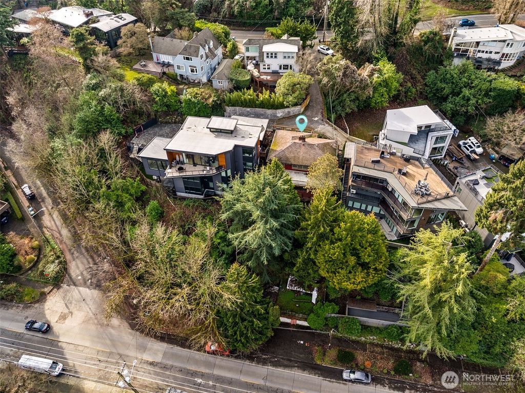 Photo of 2409 Boyer Avenue E, Seattle, WA 98112 (MLS # 2468167)