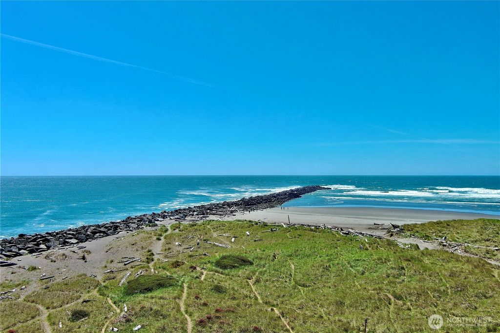 Photo of 1593 E Ocean Shores Boulevard SW, Ocean Shores, WA 98569 (MLS # 2517891)