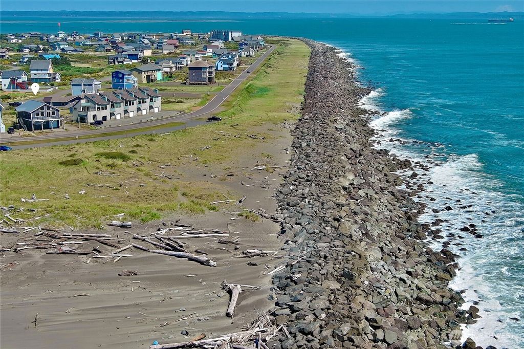 Photo of 1593 E Ocean Shores Boulevard SW, Ocean Shores, WA 98569 (MLS # 2517891)