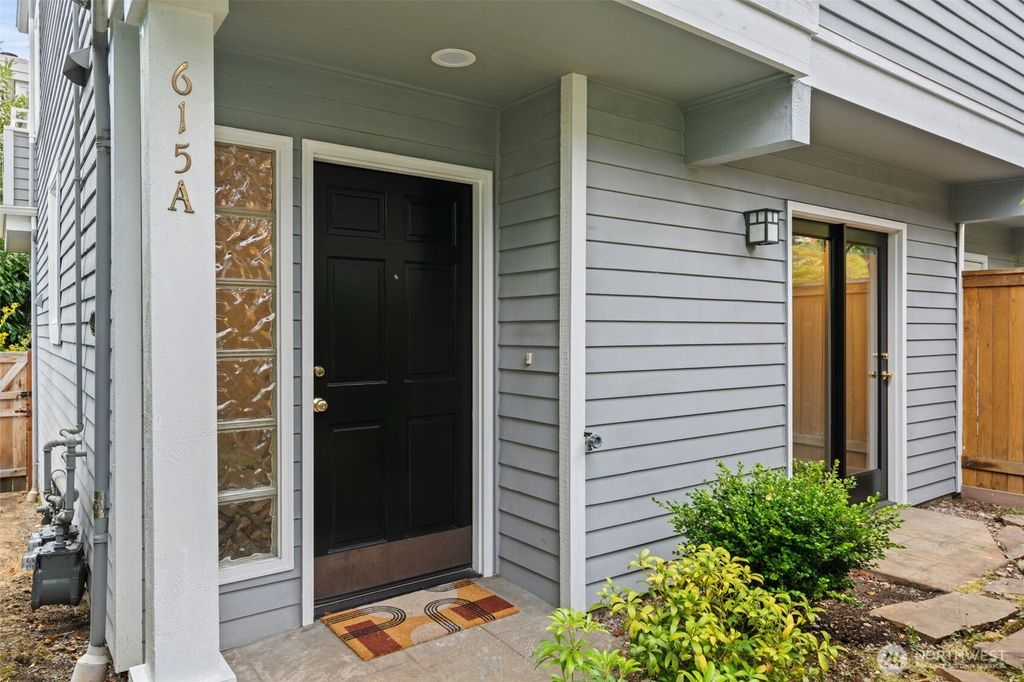 Photo of 615 Federal Avenue E #A, Seattle, WA 98102 (MLS # 2376134)