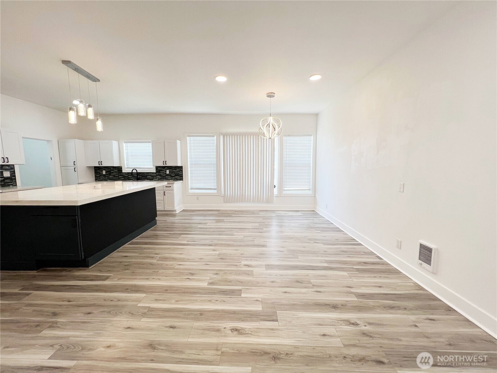 2802 Sumner Ave