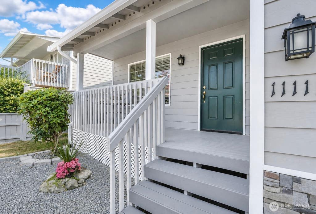 Photo of 11112 16th Place SE, Lake Stevens, WA 98258 (MLS # 2570871)