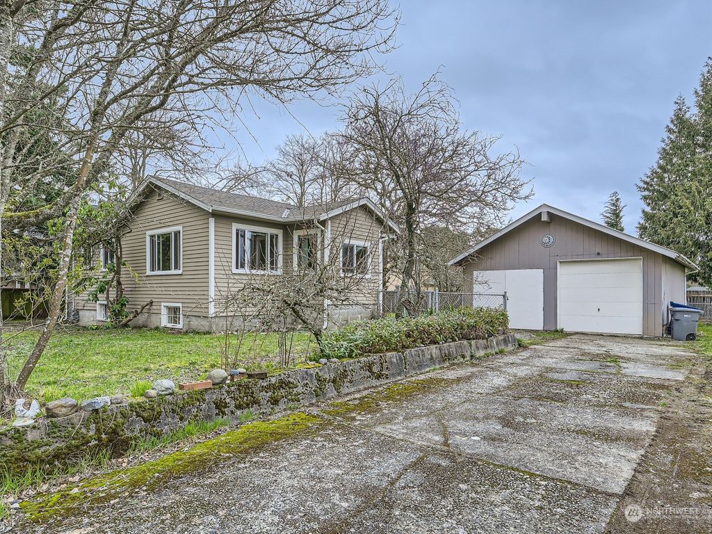 Photo of 10730 22nd Avenue SW, Seattle, WA 98146 (MLS # 2203385)