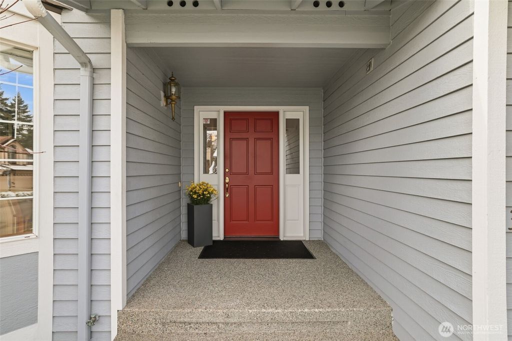 Photo of 32413 7th Avenue SW, Federal Way, WA 98023 (MLS # 2492459)