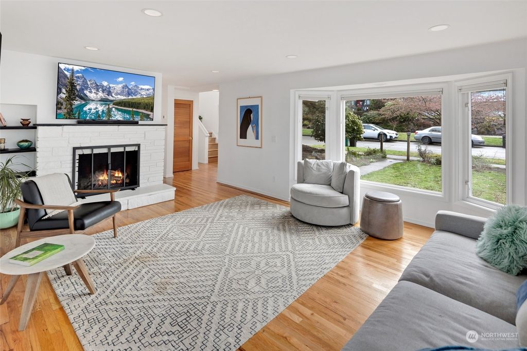 Photo of 5233 37th Avenue SW, Seattle, WA 98126 (MLS # 2209339)