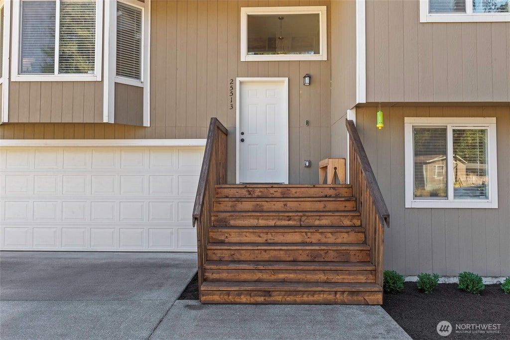 Photo of 25513 33rd Avenue E, Spanaway, WA 98387 (MLS # 2580357)