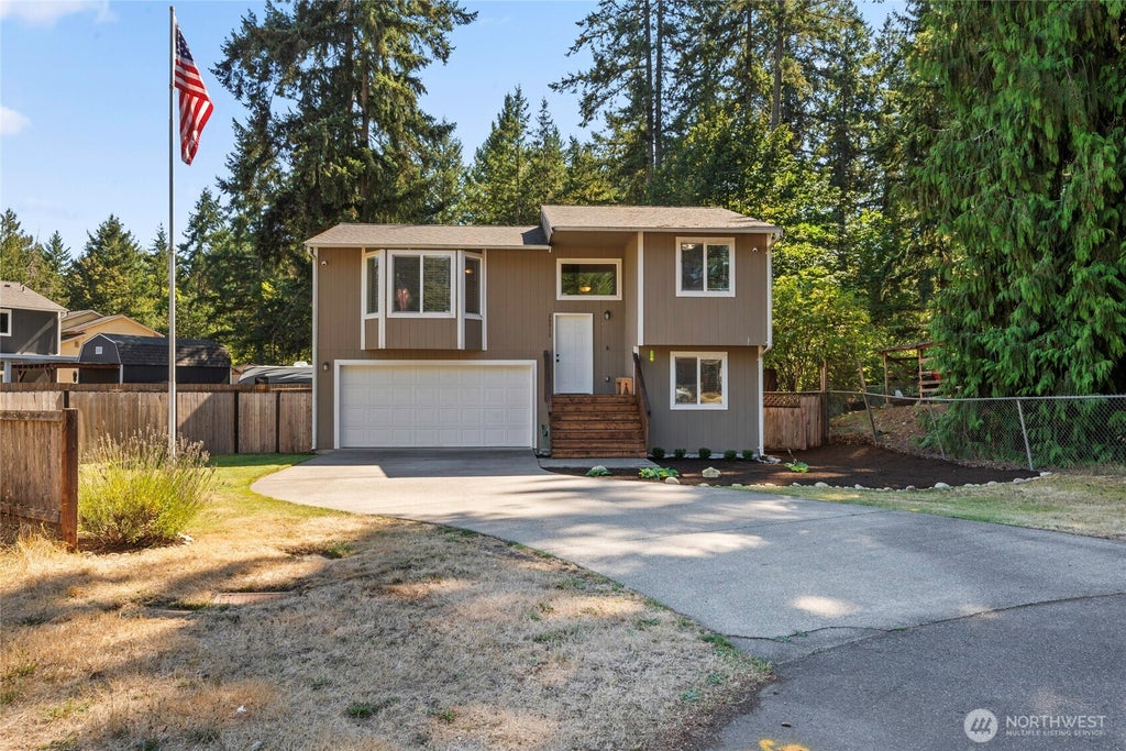 Photo of 25513 33rd Avenue E, Spanaway, WA 98387 (MLS # 2580357)