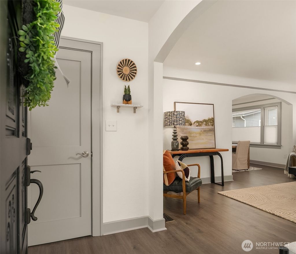 Photo of 608 NW 77th Street, Seattle, WA 98117 (MLS # 2335716)