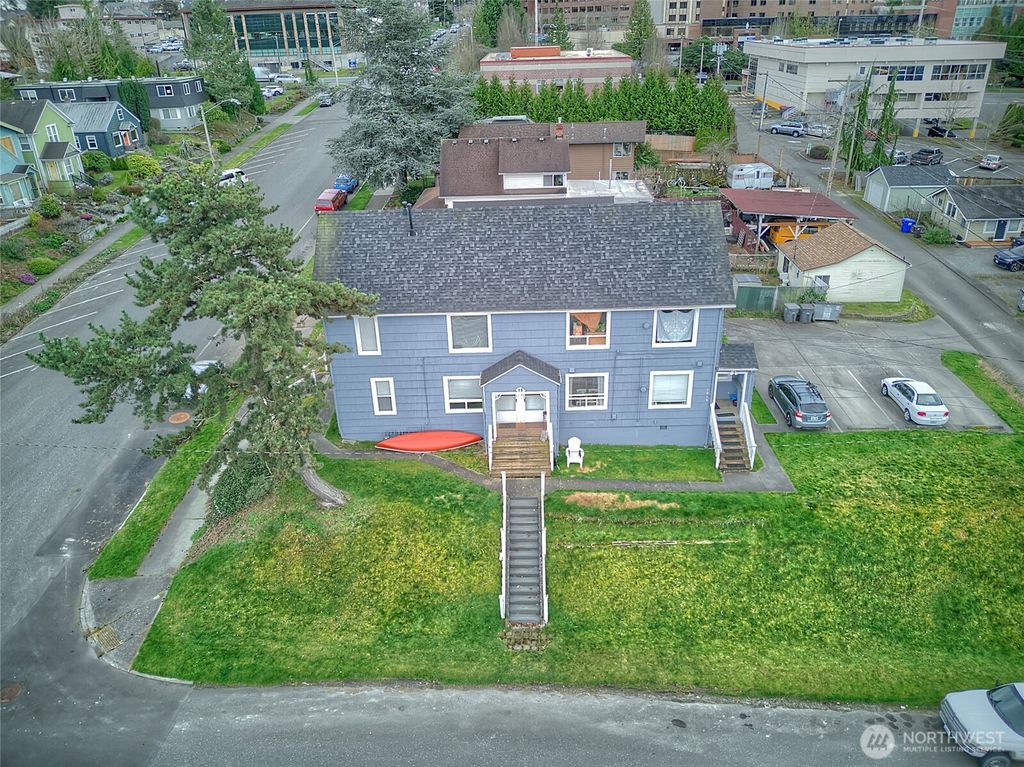 Photo of 1018 Wall Street SE, Everett, WA 98201 (MLS # 2490658)