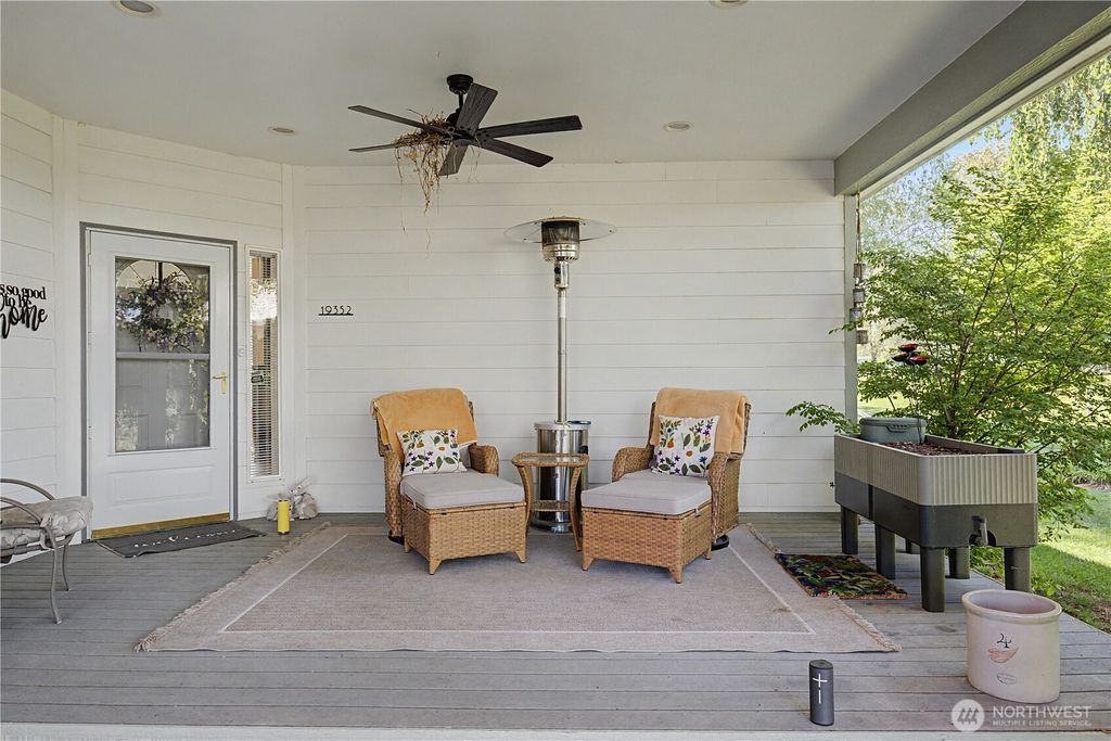 Photo of 19352 Lakeview Dr NW Dr, Soap Lake, WA 98851 (MLS # 2516458)