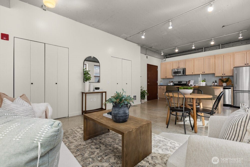 744 Market Street 301