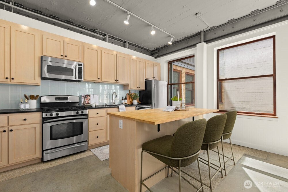 744 Market Street 301