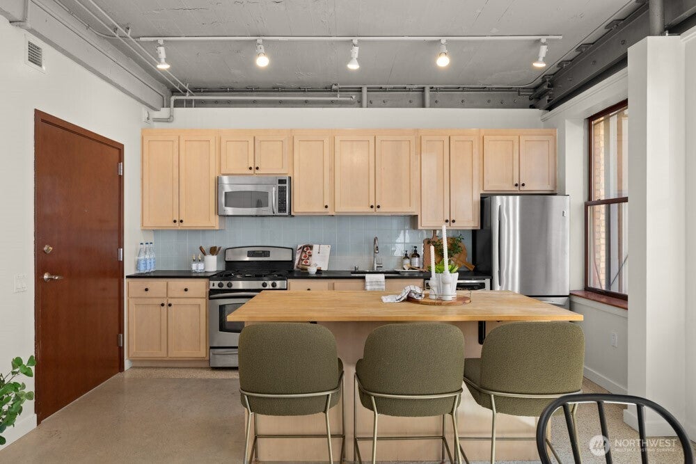 744 Market Street 301
