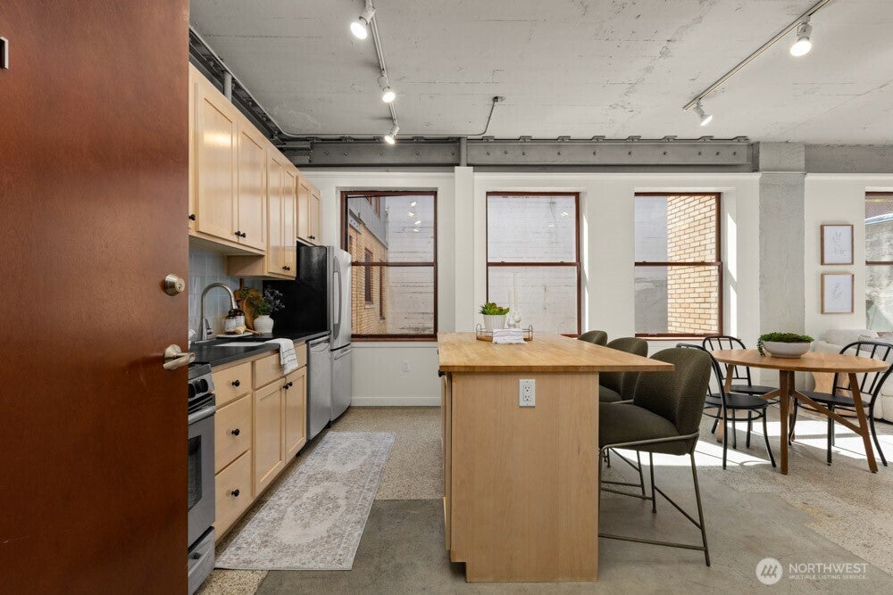 744 Market Street 301