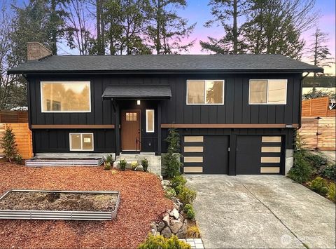 Photo of 21246 15th Avenue S, Des Moines, WA 98198 (MLS # 2464115)