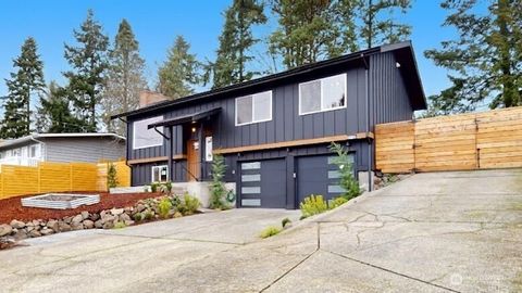 Photo of 21246 15th Avenue S, Des Moines, WA 98198 (MLS # 2464115)