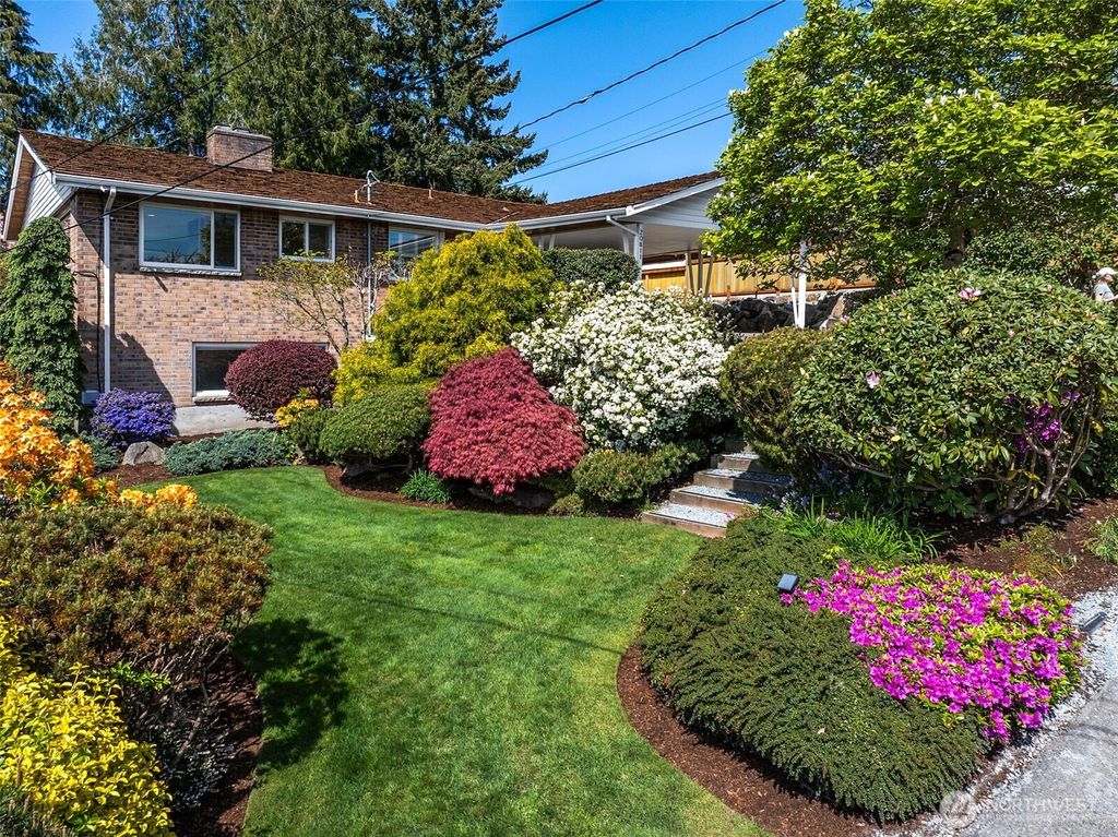 Photo of 20811 8th Ave Ave S, Des Moines, WA 98198 (MLS # 2515886)
