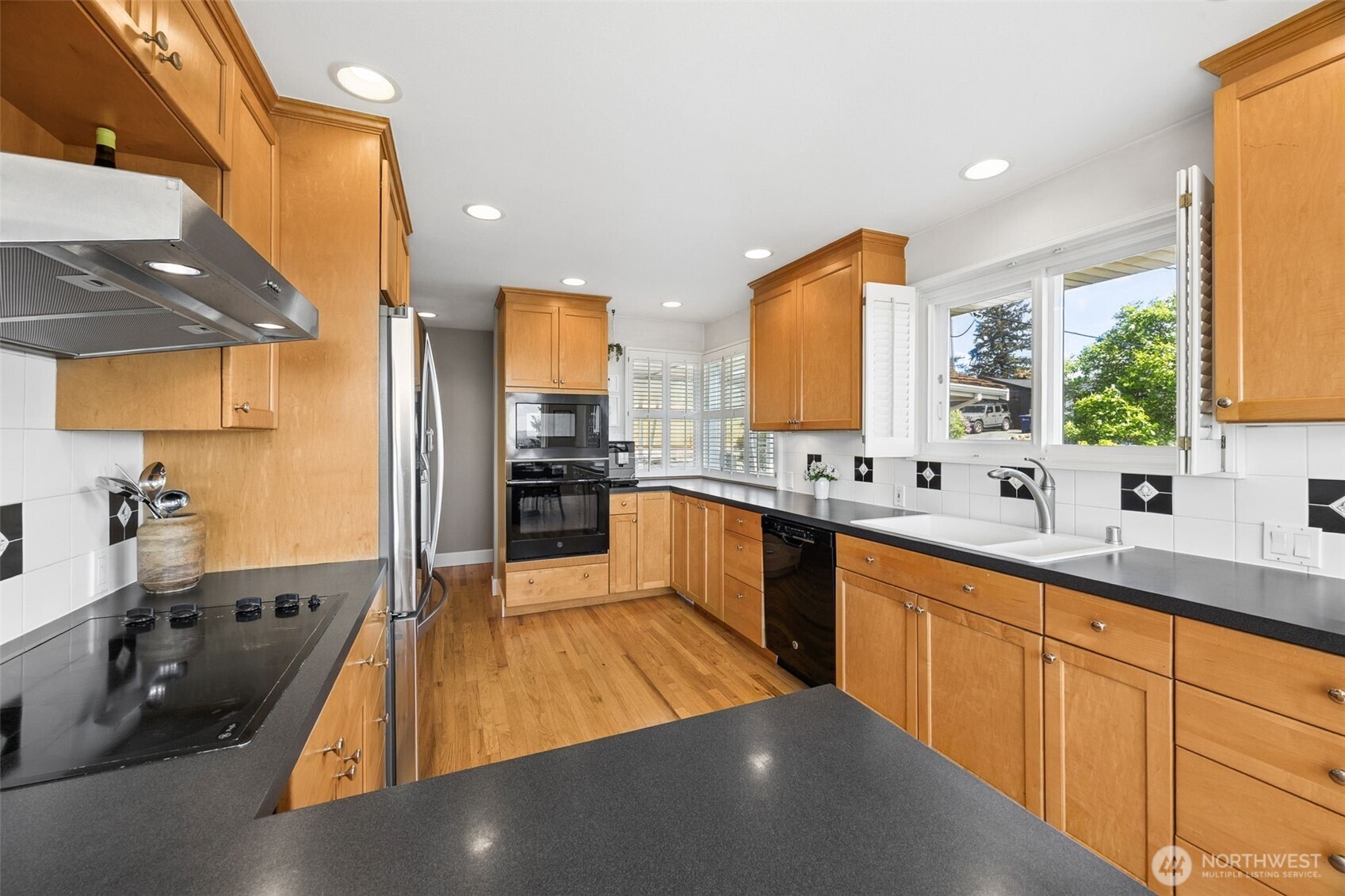 20811 8th Ave S
