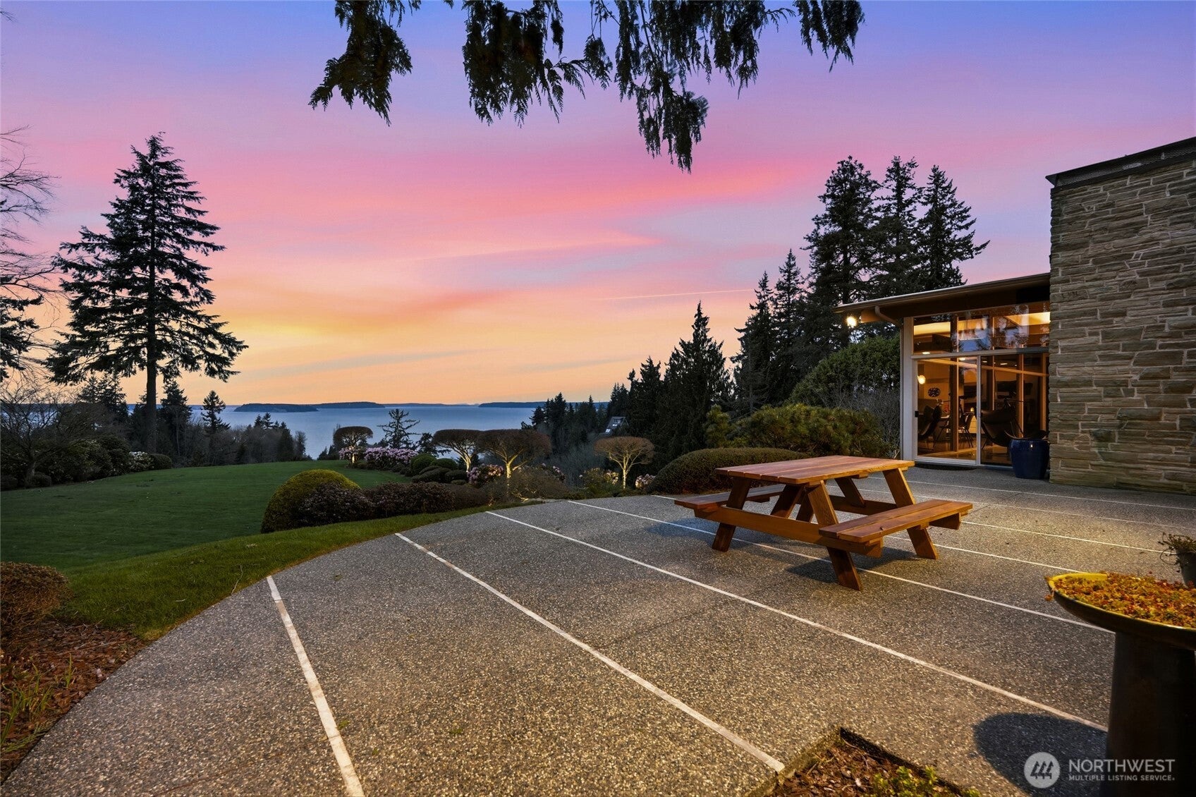 316 Heather Road